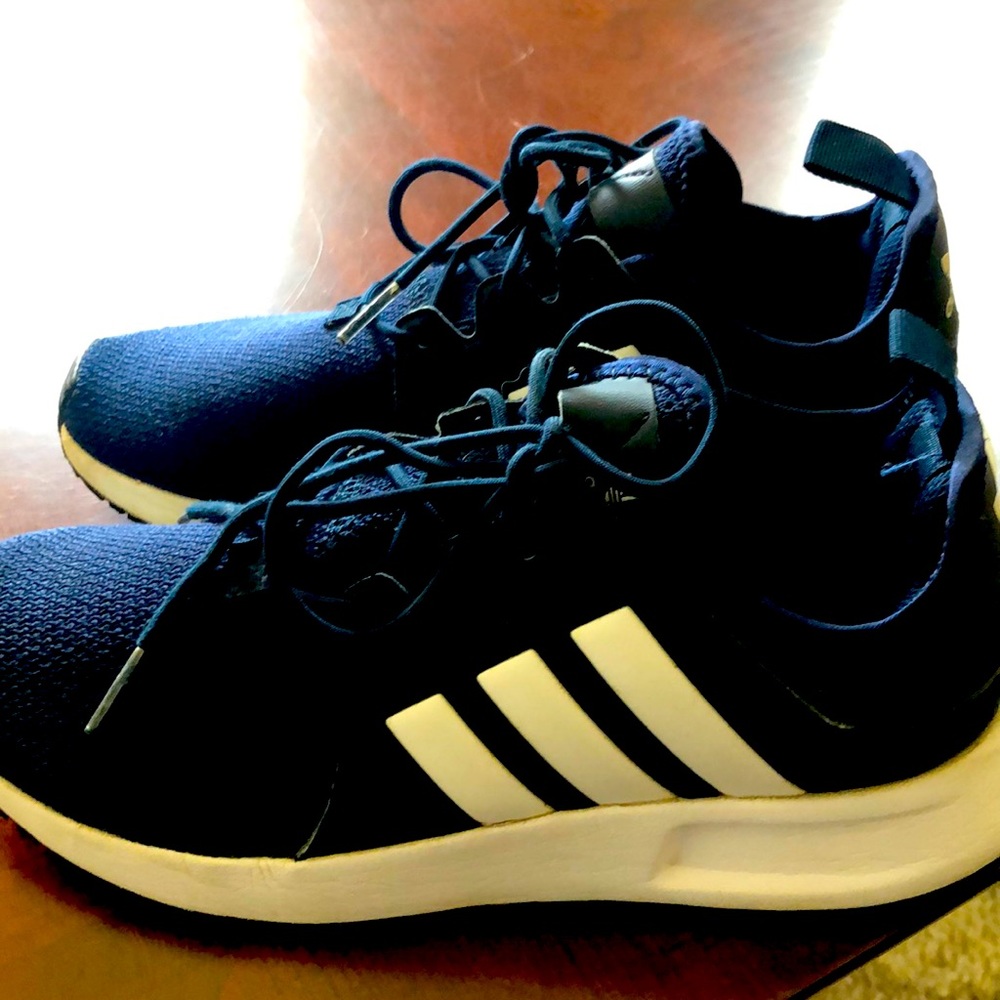 Youth Adidas tennis shoes